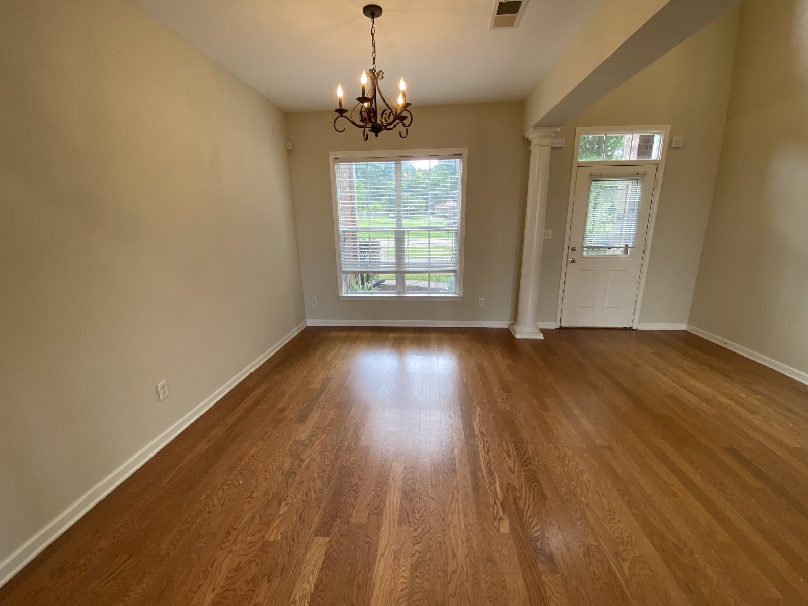 Large & Spacious 5 Bedroom Bartlett Rental Home property image