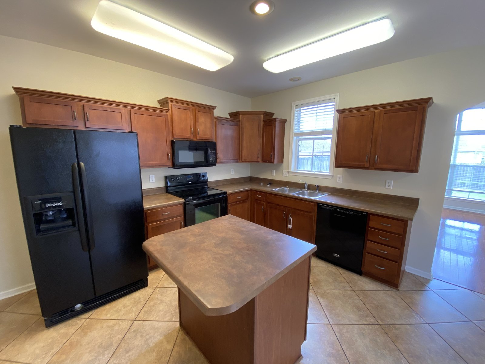 Large & Spacious 5 Bedroom Bartlett Rental Home property image