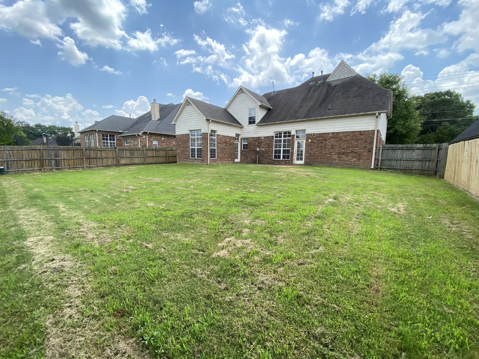 Large & Spacious 5 Bedroom Bartlett Rental Home property image