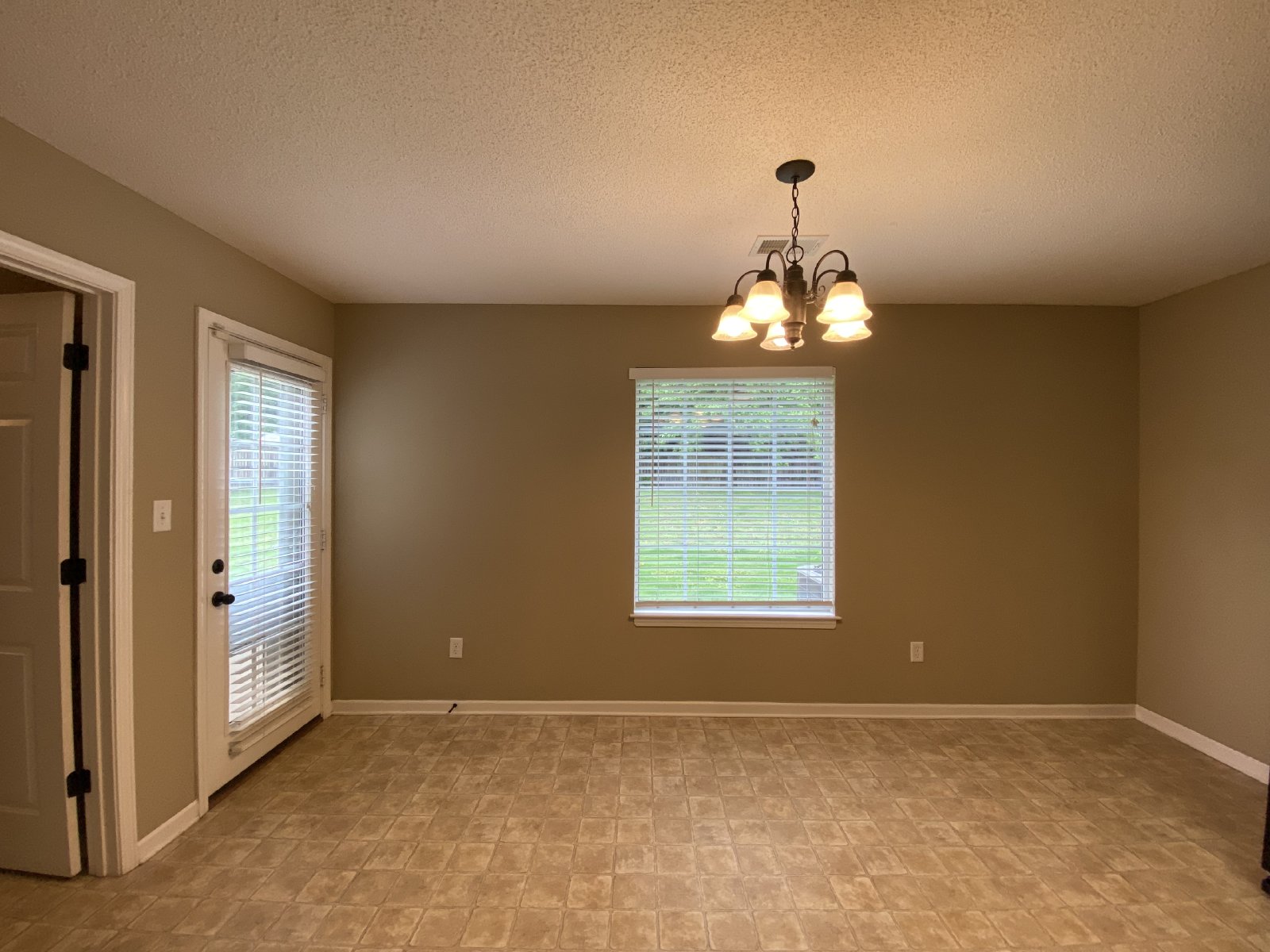 SPRING LAKE 3 BEDROOM 2 BATH RENTAL HOME property image