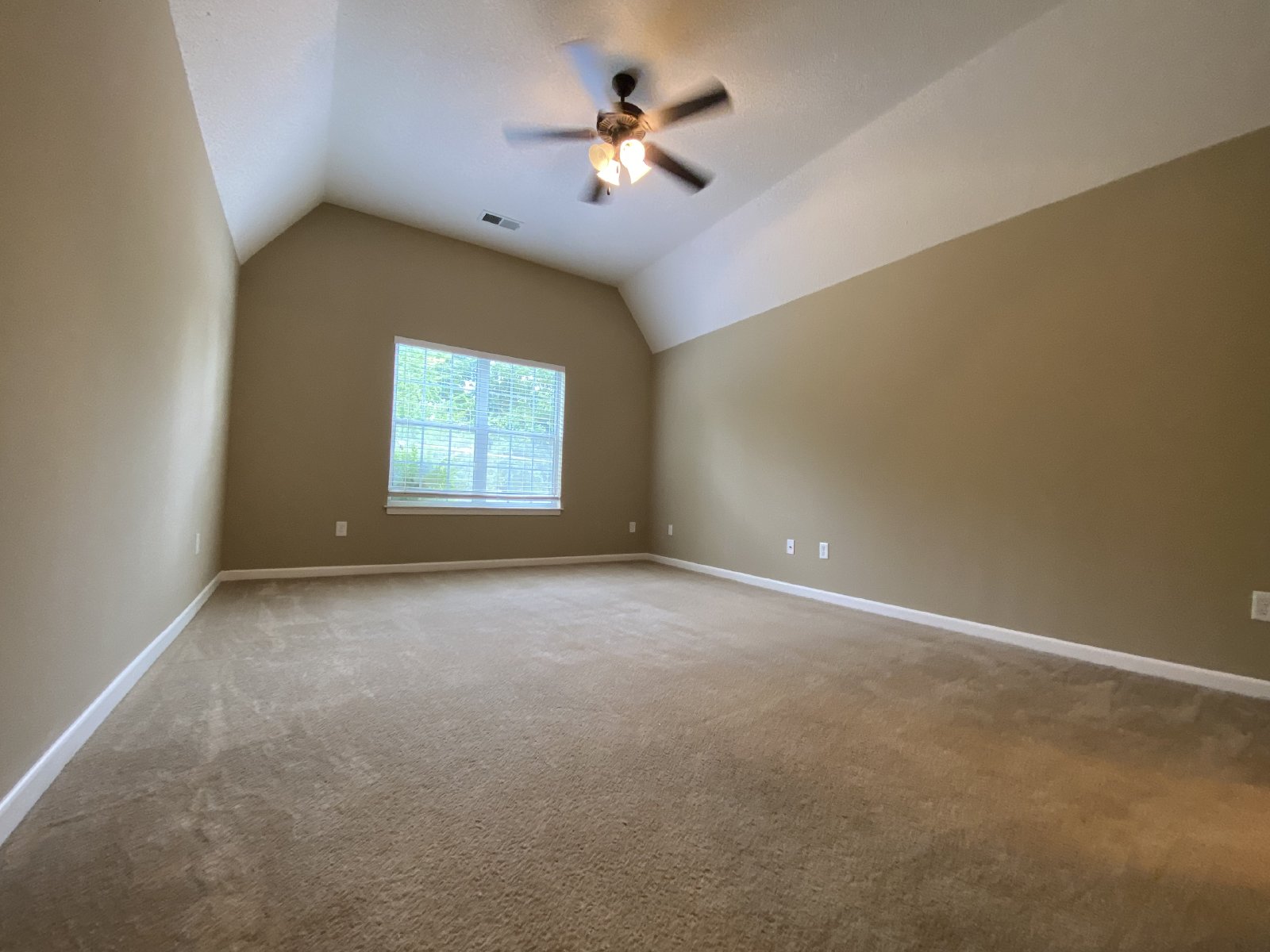 SPRING LAKE 3 BEDROOM 2 BATH RENTAL HOME property image