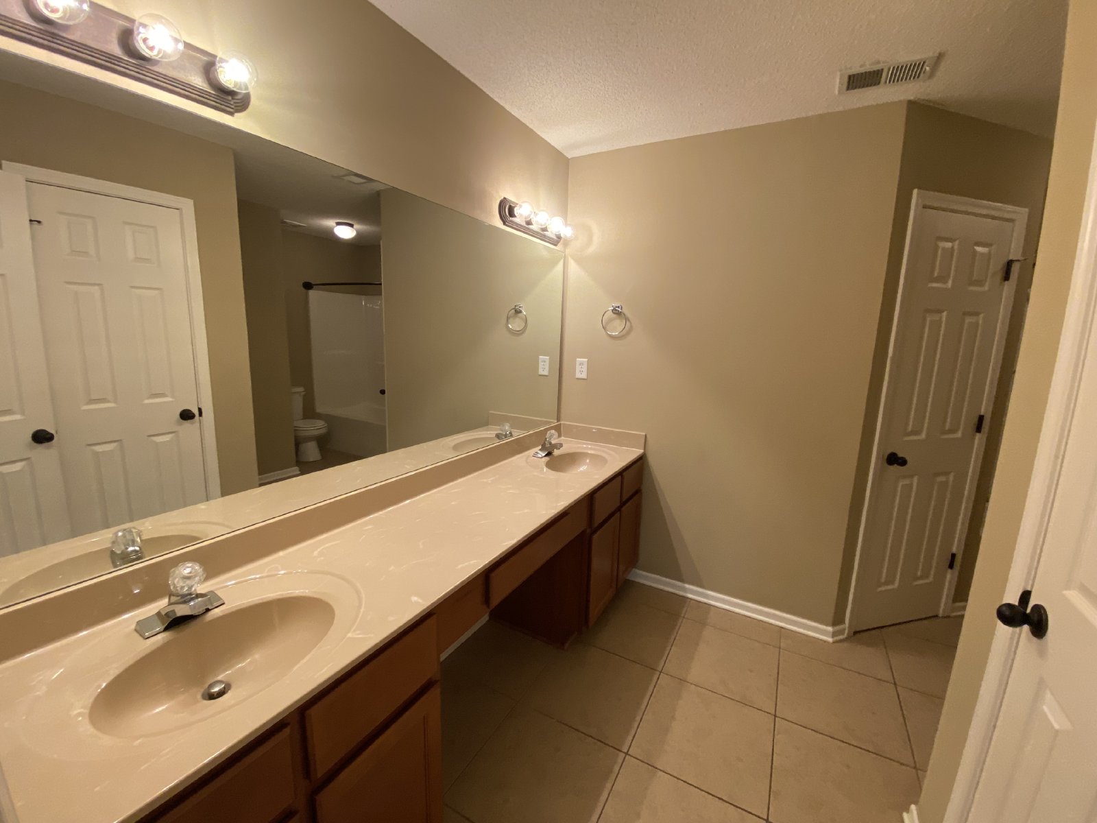 SPRING LAKE 3 BEDROOM 2 BATH RENTAL HOME property image