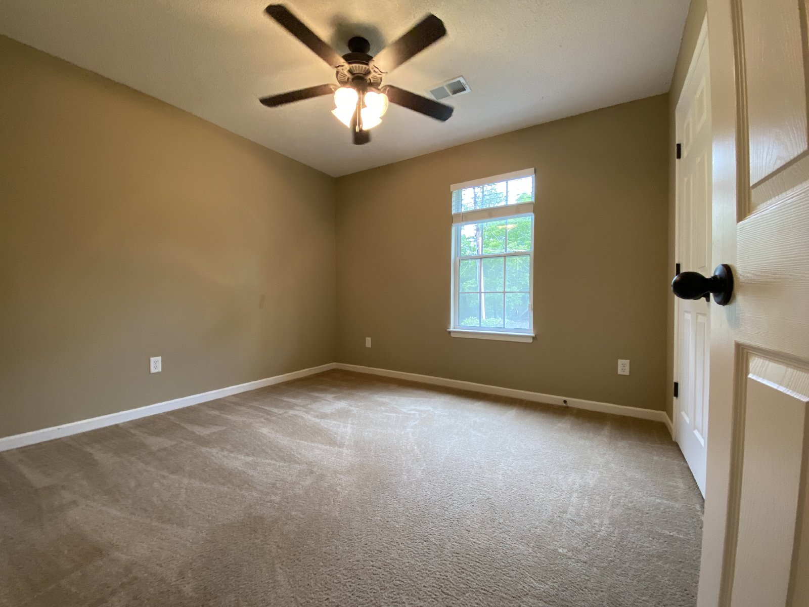 SPRING LAKE 3 BEDROOM 2 BATH RENTAL HOME property image