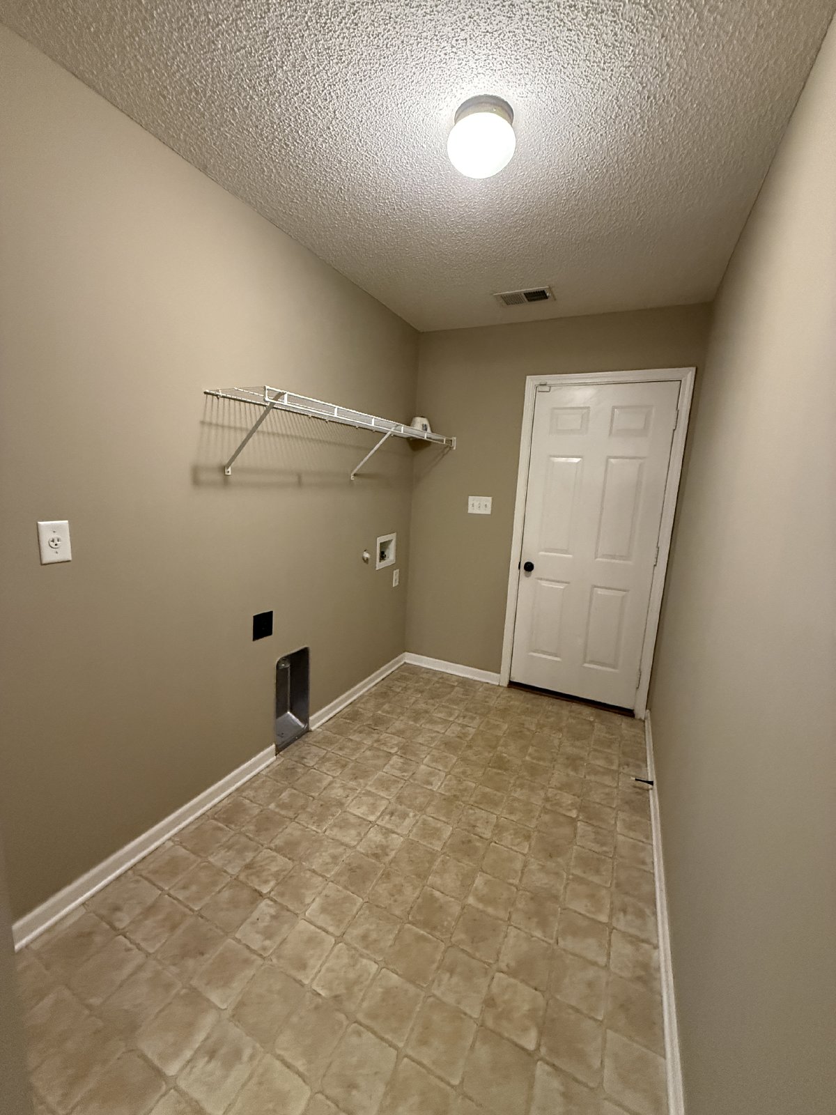 SPRING LAKE 3 BEDROOM 2 BATH RENTAL HOME property image