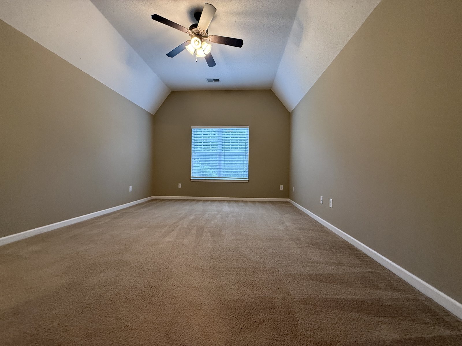 SPRING LAKE 3 BEDROOM 2 BATH RENTAL HOME property image