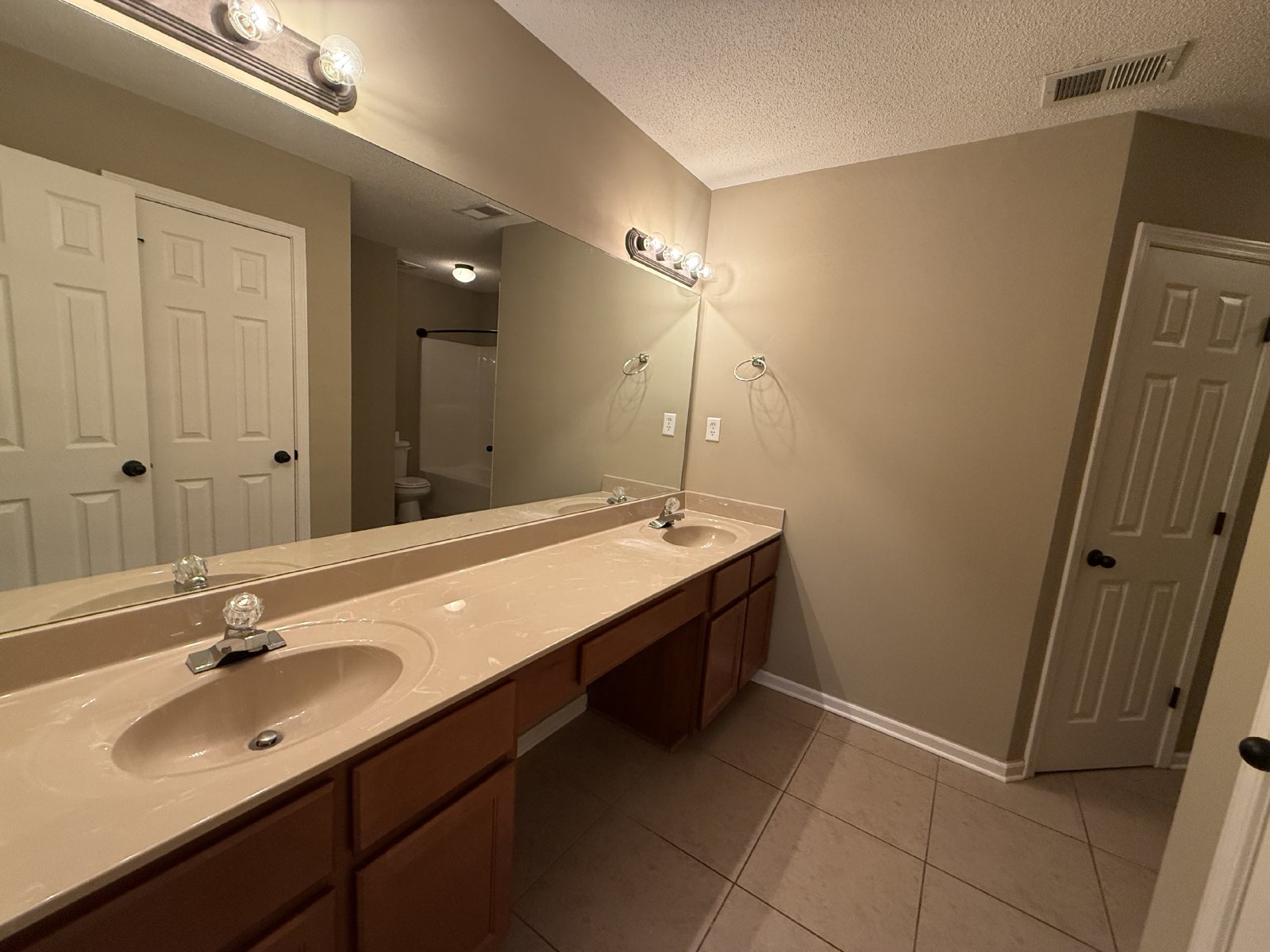 SPRING LAKE 3 BEDROOM 2 BATH RENTAL HOME property image