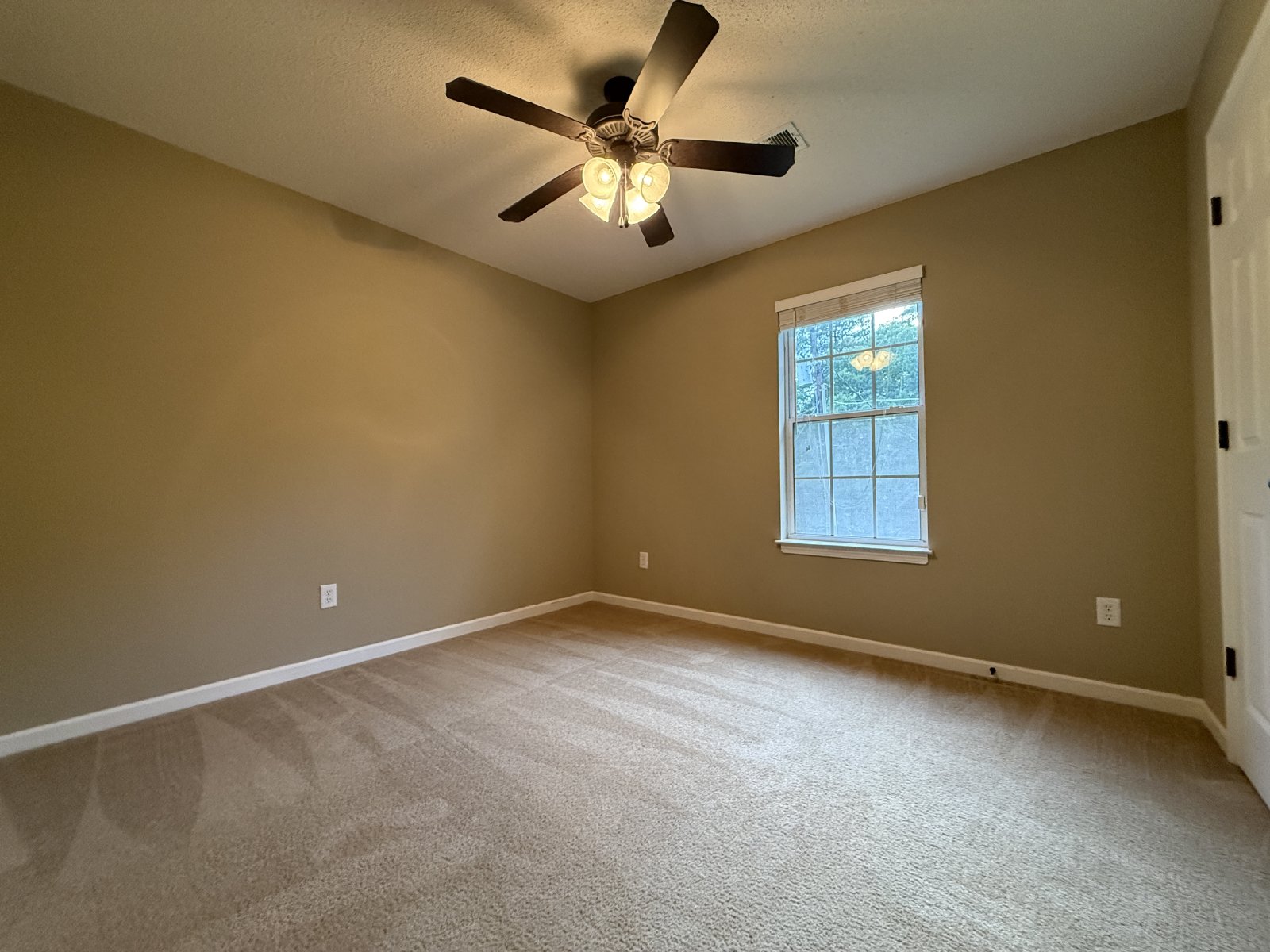SPRING LAKE 3 BEDROOM 2 BATH RENTAL HOME property image